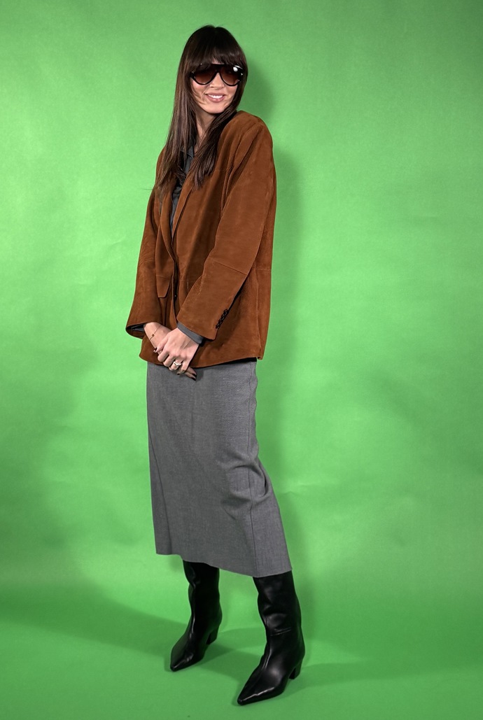 Šedá barva si krásně rozumí s hnědou. 