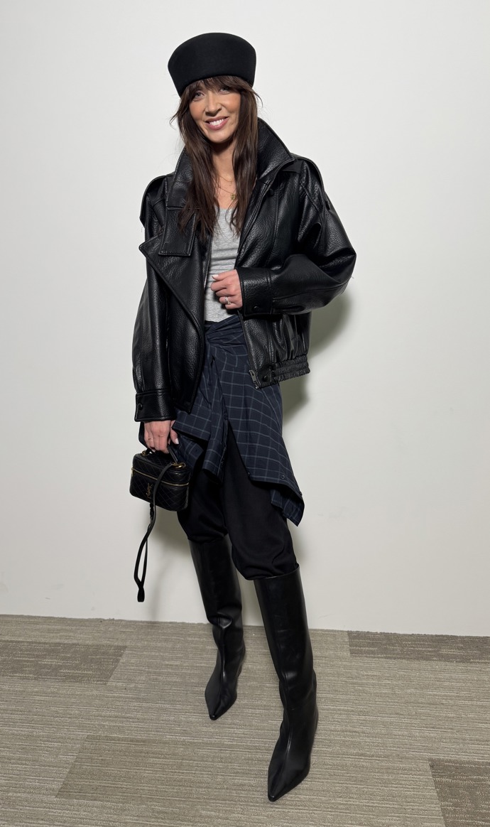 Ani aladinky neboli balonové kalhoty nemusíte na podzim odkládat. Budou skvěle vypadat s kozačkami. 