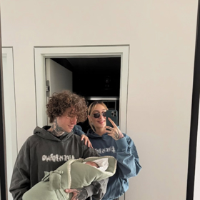 Kundosaki a Thomas se rozešli. 