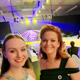 A takhle jí to slušelo na skutečné módní přehlídce návrháře Osmanyho Laffity. 