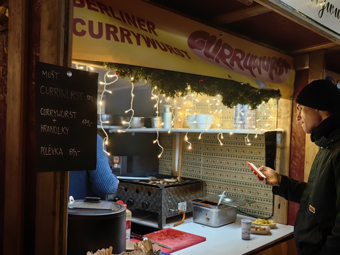 Vánoční trhy na náměstí Míru.