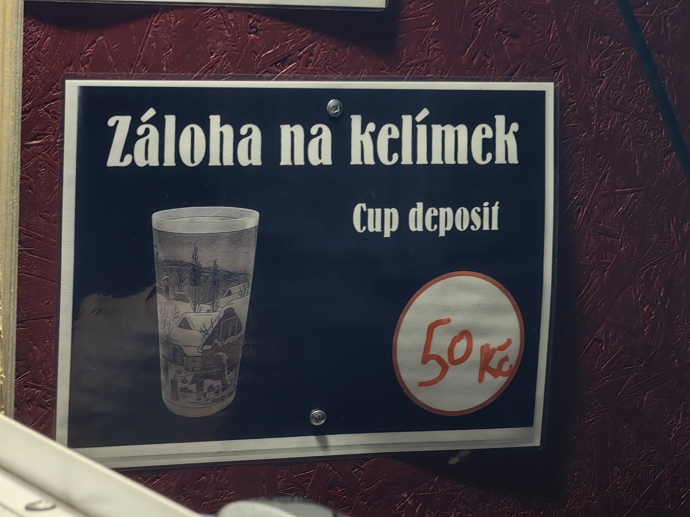 Vánoční trhy na náměstí Míru.