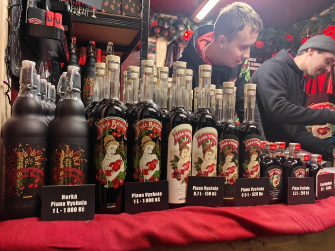 Vánoční trhy na náměstí Míru.