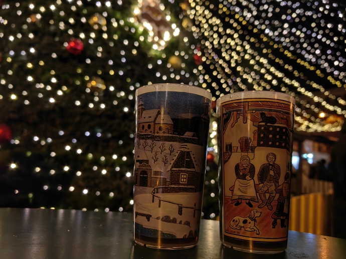 Vánoční trhy na náměstí Míru.