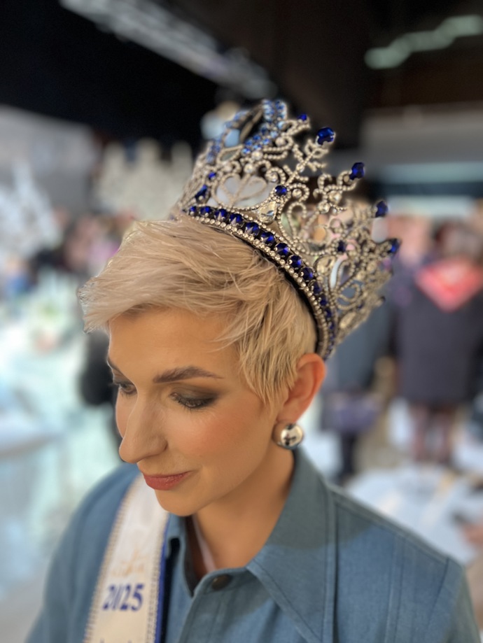 Jana Marvanová ukázala korunku. 