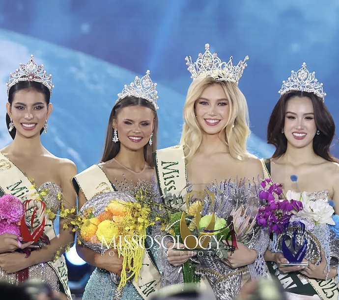 Natálie Puškinová a vicemiss.