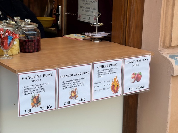 Vyzkoušet můžete nejen klasický vánoční punč, ale také třeba ten s chilli. 