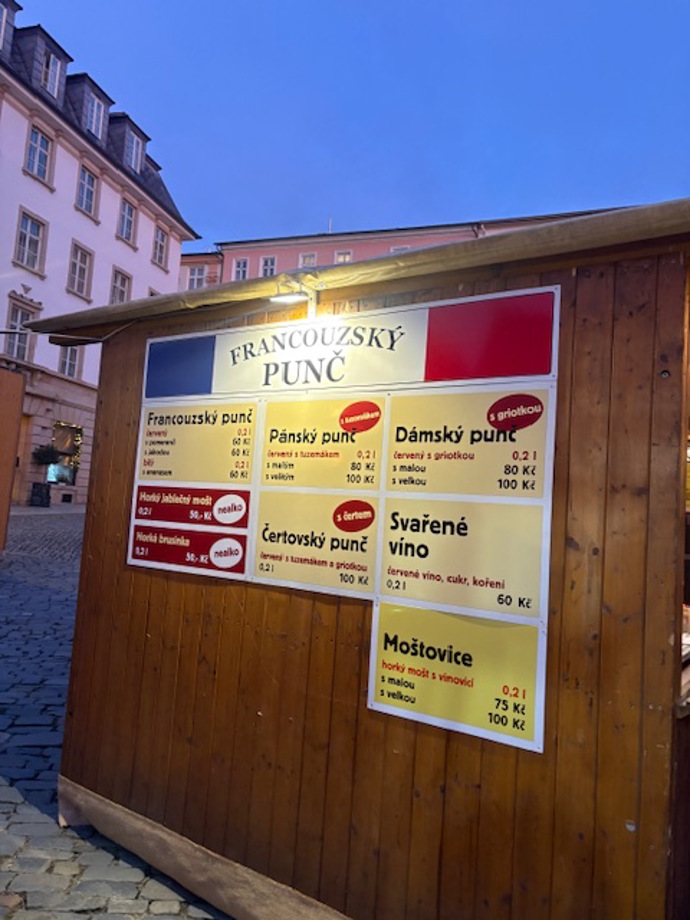 Gurmány bude jistě zajímat francouzský punč. 