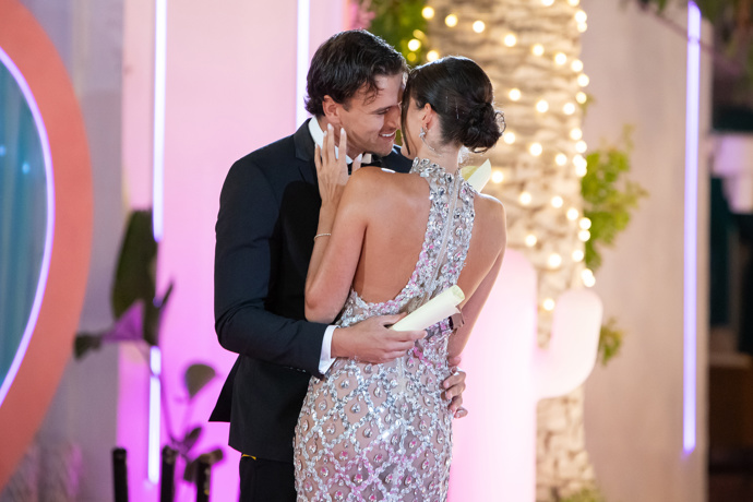 Honzi je s Páťou šťastný.