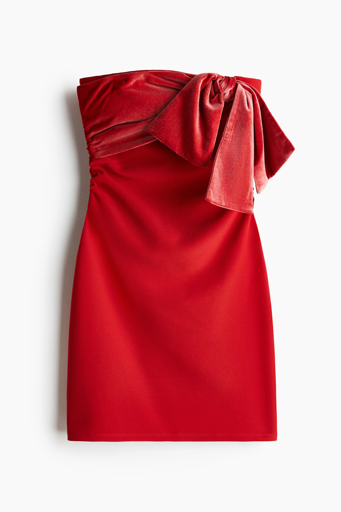 Přiléhavé šaty s mašlí, H&M, 739 Kč
