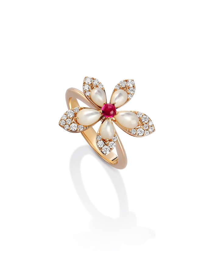 Prsten z 18kt žlutého zlata s perletí, rubelitem a diamanty, Roberto Coin, 99 500 kč