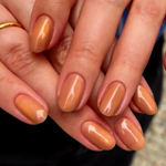 Nechybí ale decentní třpytivé efekty...