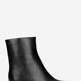 Černé kožené kotníčkové boty na nízkém podpatku, Wojas, 3299 Kč