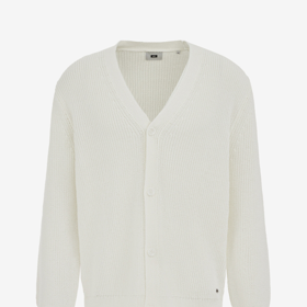 Vrstvení je na podzim nutností. Skvěle vám poslouží třeba kardigan, tento prodává značka WE Fashion za 1549 Kč.