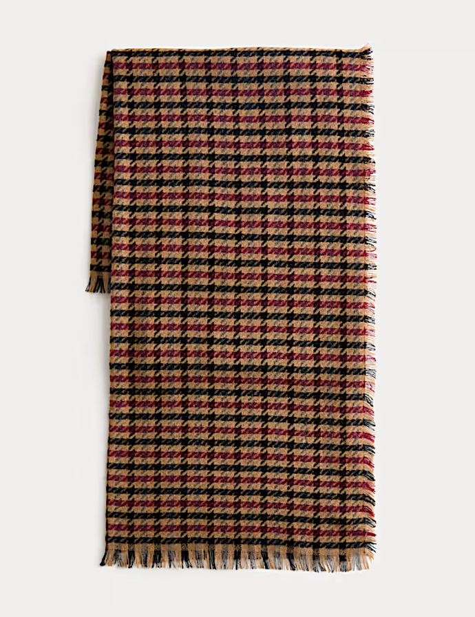 Tkaná kostkovaná šála, Marks&Spencer, 499 Kč