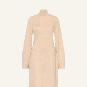 Alternativou můžou být třeba tyto pletené šaty s  rolákem krajkou. Prodává je značka FABIANA FILIPPI za 16250 Kč