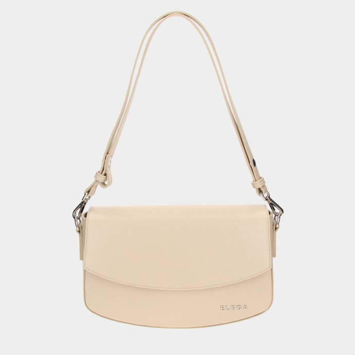 Poslední tečkou je i vyladěná kabelka. Tento kožený kousek prodává je z nabídky značky Elega a stojí 6200 Kč.