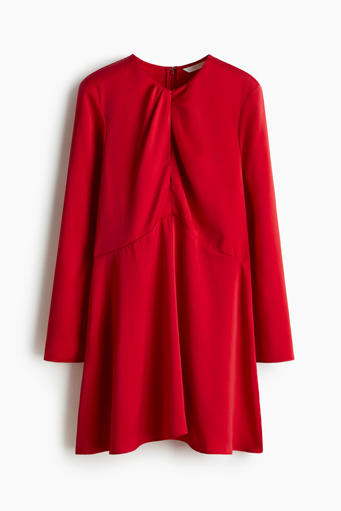 Šaty se stočeným detailem, H&M, 569 Kč