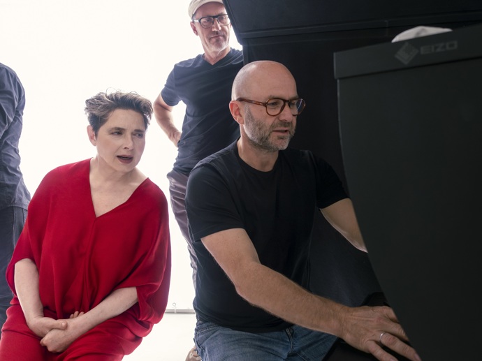 Isabella Rossellini během focení nového kalendáře Pirelli.