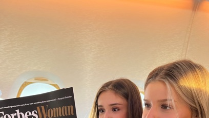 FOTO: Dcery Ivy Kubelkové v letadle.