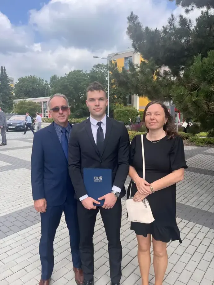 Rodina chce vybrat peníze na léčbu na Doniu.