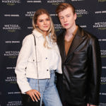 Od května spolu nejsou dcera Ivy Kubelkové Natálie Jirásková a zpěvák Adam Mišík. Vztah dvojice, která se stala ozdobou filmového festivalu v Karlových Varech 2022, vyšuměl do ztracena. 