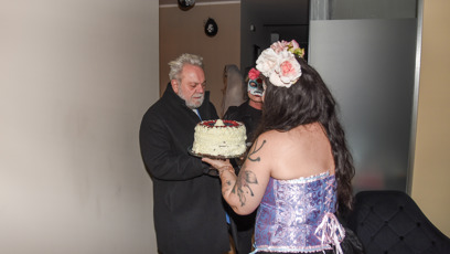 FOTO: Václav Upír Krejčí obdržel dort.