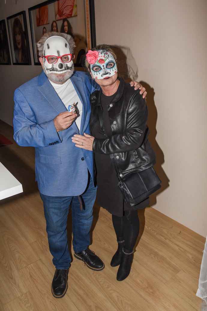 Václav Upír Krejčí dorazil v masce.