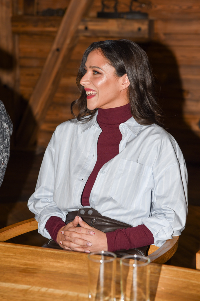 Eva Burešová si zazpívá hity Michala Tučného. 