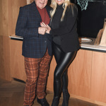 Během večírku stihla pozdravit Felixe Slováčka. 