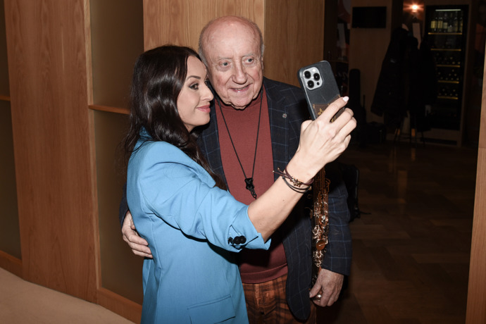 Veronika Farářová a Felix Slováček si dělali společné selfie. 