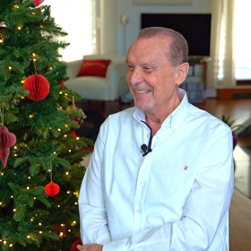 Štefan Margita se při naší návštěvě rozpovídal nejen o vánoční výzdobě, ale i o jeho novém albu a koncertu, který připravuje.