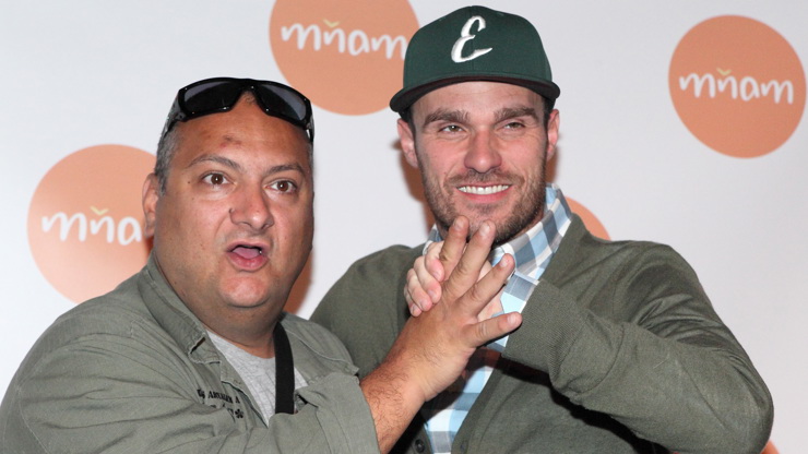 Moderátorská dvojice Patrik Hezucký a Leoš Mareš.