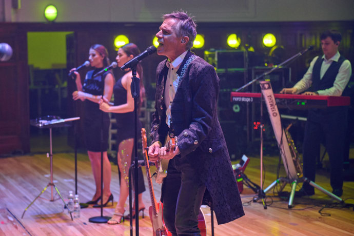 Zazpíval také Janek Ledecký.