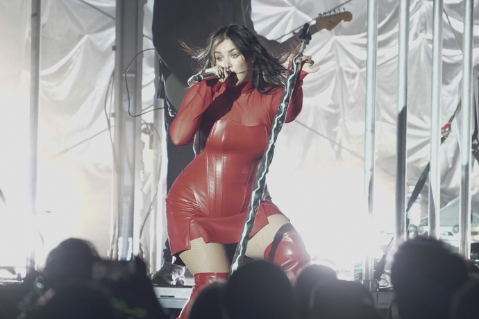 Ewa Farna je oblíbená zpěvačka.