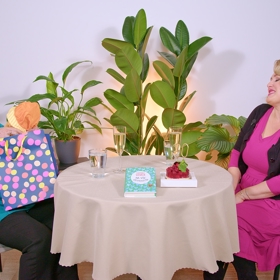 V dárkové tašce měla od Milušky Bittnerové připravené velké překvapení v podobě panenky Zuzanky.