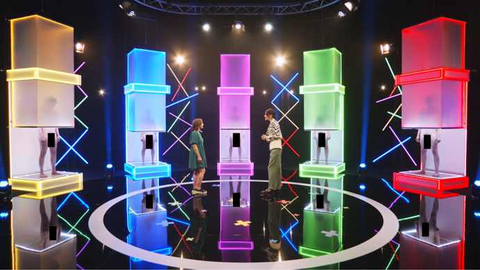 Valerie miluje tetování, žilnaté ruce a vyholené muže.