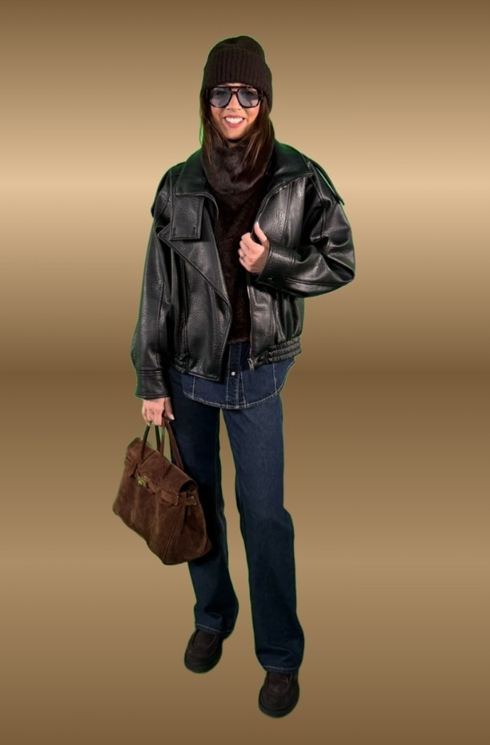 Znovu v hlavní roli kožená bunda, ale k džínám a teplému svetru. Právě doplňky vyladí outfit pro příležitost, na kterou se oblékáte.