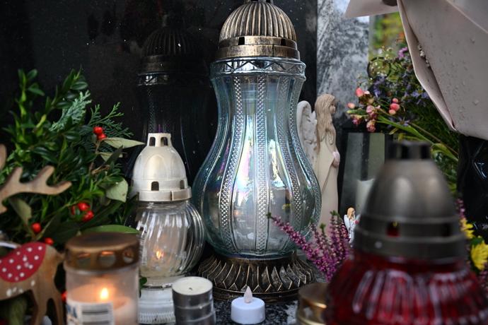 Anička Slováčková má svůj pomníček na Vinohradském hřbitově.