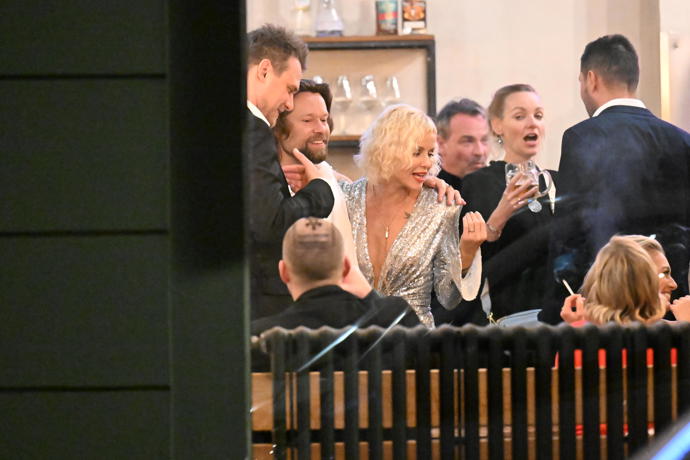 Karin Krajčo Babinská zvolila na večírek elegantní outfit.