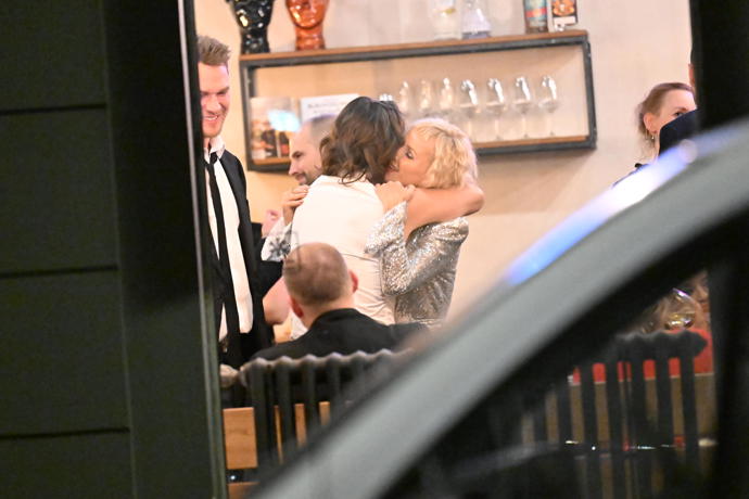 Richard Krajčo v objetí své ženy Karin.