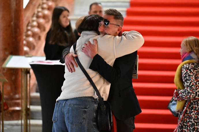 Jan Tuna rozdával úsměvy i objetí.