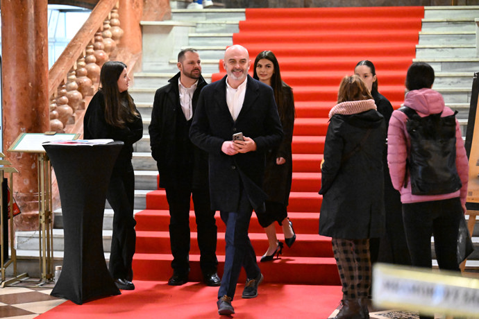 René Decastelo s dcerou Zuzanou při odchodu. 