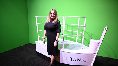 FOTO: Regina Řandová na výstavě.