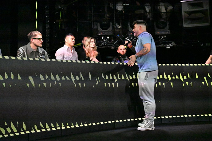 Samir následně šel na pódiu.