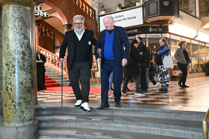 Jiří Lábus si nenechal ujít premiéru nové české komedie Milion.