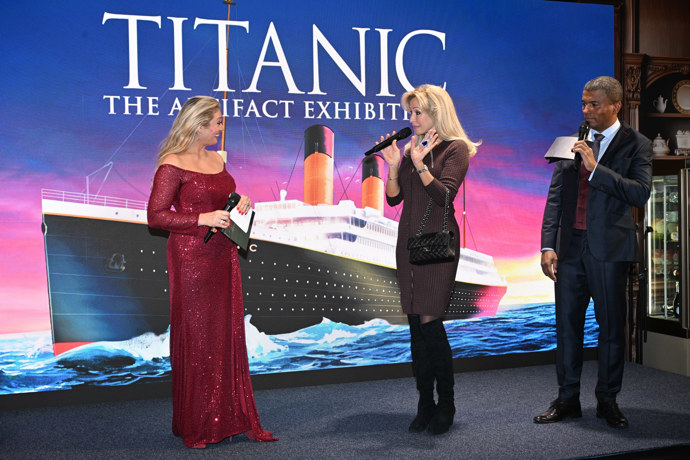 Kateřina Brožová na otevření výstavy Titanicu.