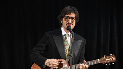 FOTO: Jordan Haj vypadá jako herec Pedro Pascal.