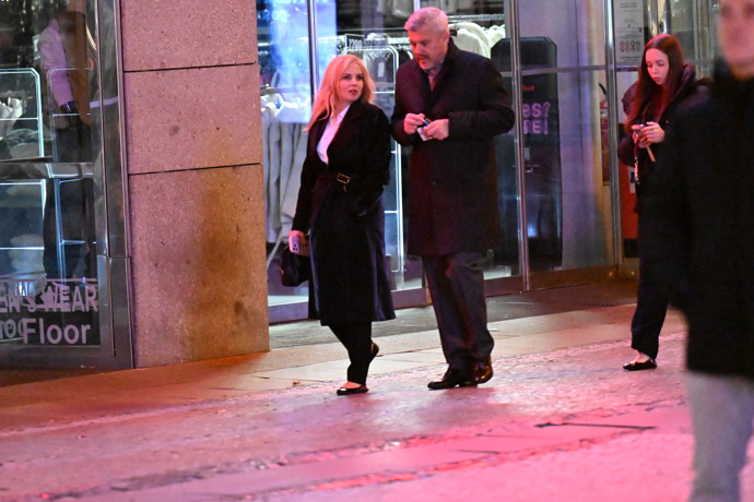 Kateřina Kristelová dorazila za ním. 