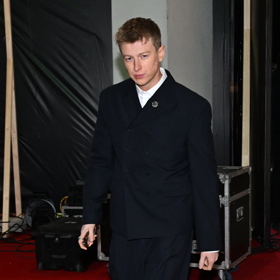 Fešák Adam Mišík. 